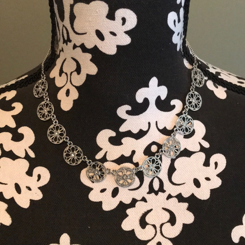 NEW with tag. Silver Ann Taylor Loft necklace